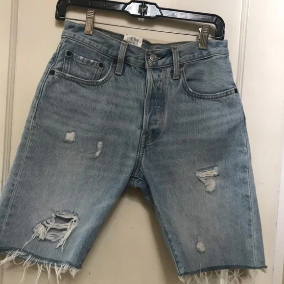 COPY - Levi’s high rise 501 mid thigh distressed denim jeans - Picture 2 of 3